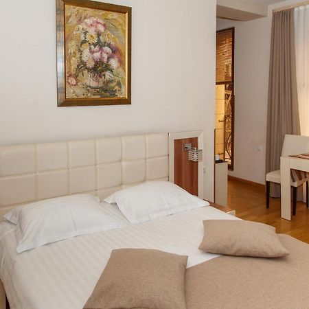 יירבאן Daniel Boutique Hotel מראה חיצוני תמונה