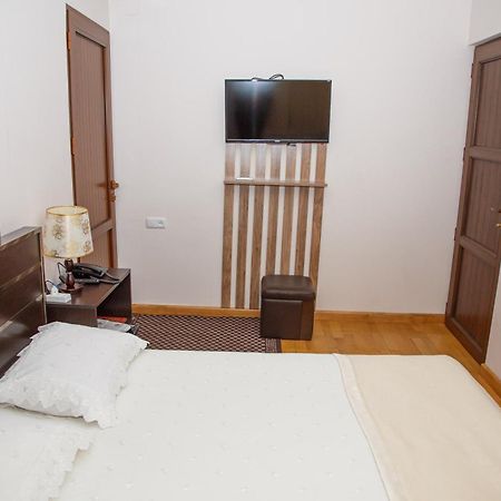 יירבאן Daniel Boutique Hotel מראה חיצוני תמונה