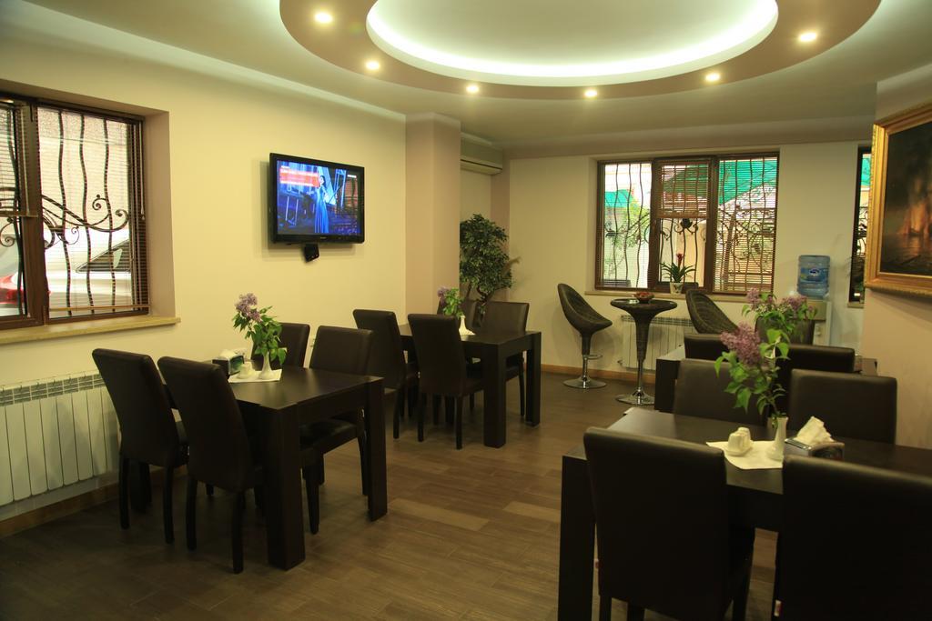 יירבאן Daniel Boutique Hotel מראה חיצוני תמונה