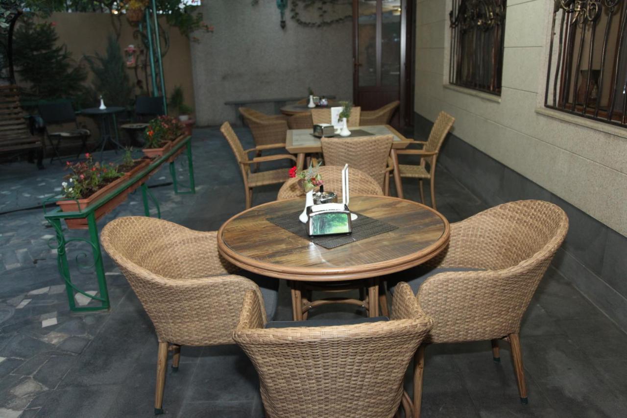 יירבאן Daniel Boutique Hotel מראה חיצוני תמונה